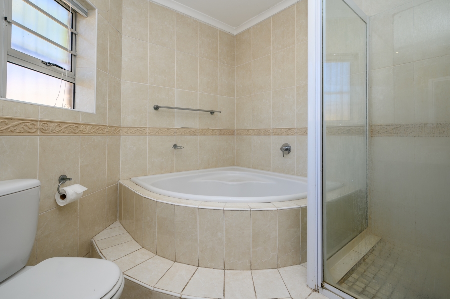 3 Bedroom Property for Sale in Summerstrand Eastern Cape